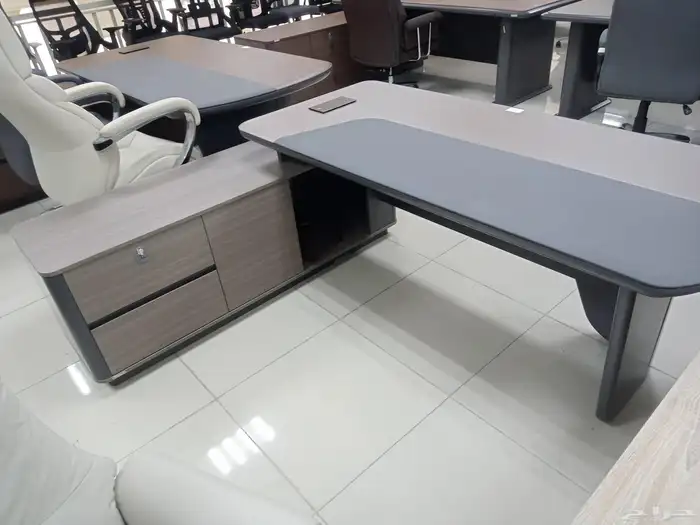 مكتب مدير مودرن طقم كامل جديد مع اثنين دواليب طاولة خدمة 12