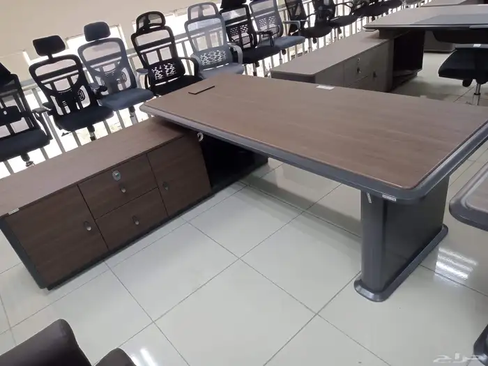 طقم مكتب مدير فخم مودرن مع اثنين دولاب و طاولة شائي 16