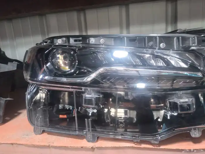 صدامات وشمعات تويوتا 2018_2025 3