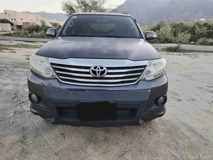 فورتشنر 2014 قير عادي.. دبل 25