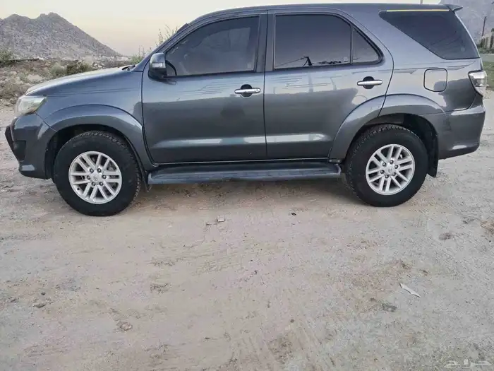 فورتشنر 2014 قير عادي.. دبل 23