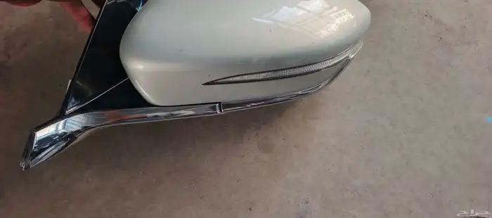 ازيرا مرايا يسار 1