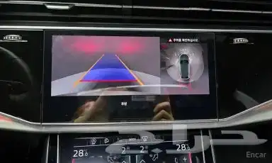 أودي Q8 (فئة 55 TFSI) كواترو بريميوم موديل 2023 فل كامل 14