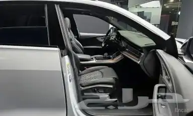 أودي Q8 (فئة 55 TFSI) كواترو بريميوم موديل 2023 فل كامل 9