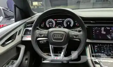 أودي Q8 (فئة 55 TFSI) كواترو بريميوم موديل 2023 فل كامل 12