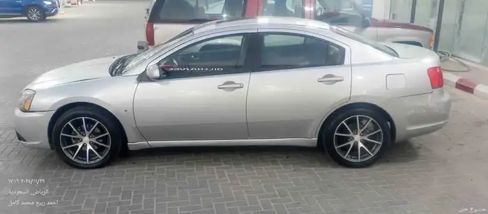 متسوبيشن جالنت 2010 العيبوب محتاجه دوده واثنين كراسي مكينه 0