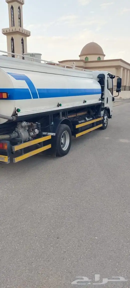 دينا ايسوزو وايت 1