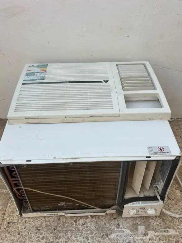 مكيف شباك شبه جديد لبيع 1