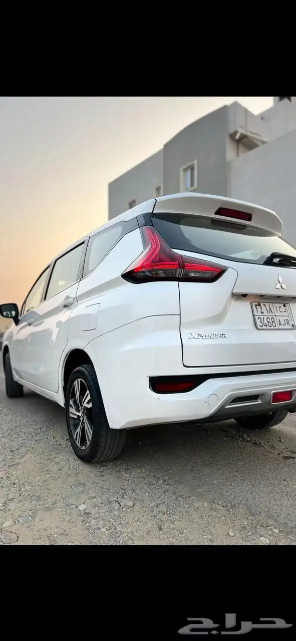 متسوبيشي اكسباندار 16