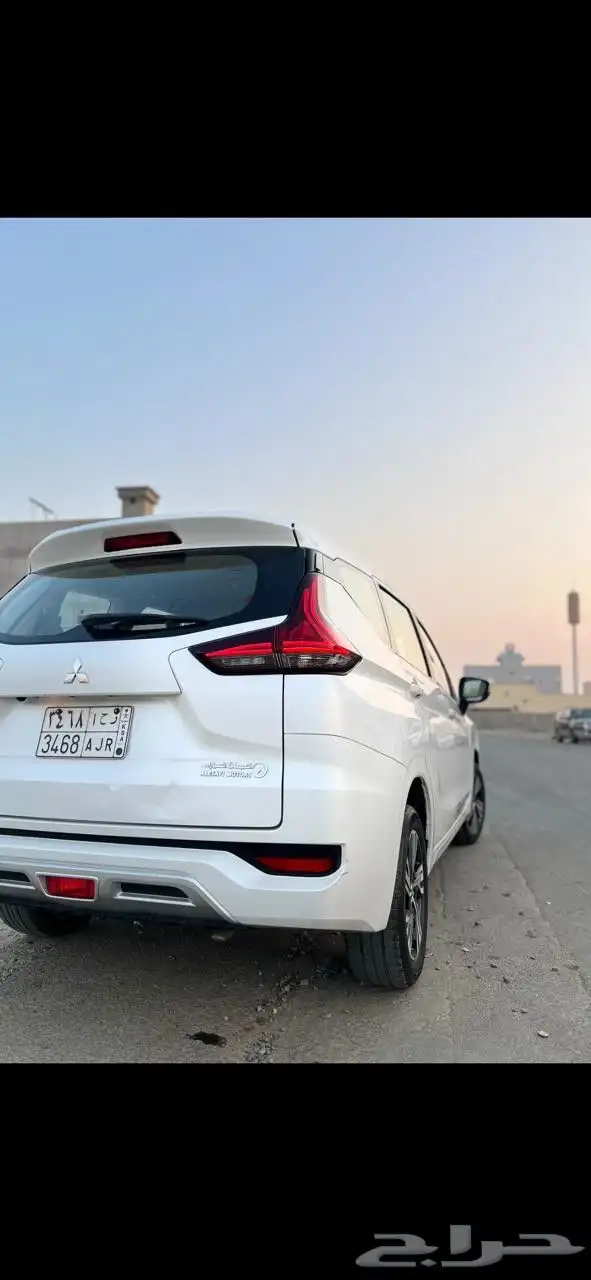 متسوبيشي اكسباندار 12