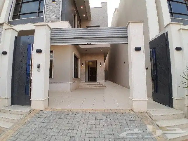 للبيع فيلا دبلكس دورين وملحق تشطيب VIPدرة الموسي قرب الممشي 2