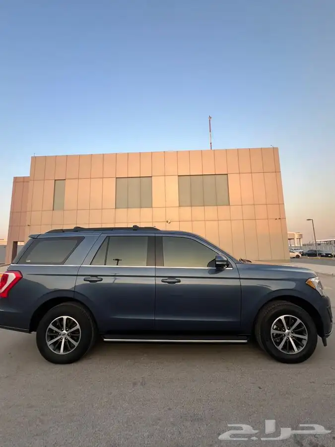 فورد اكسبديشن توكيلات الجزيره نظيف جدا موديل 2018 14