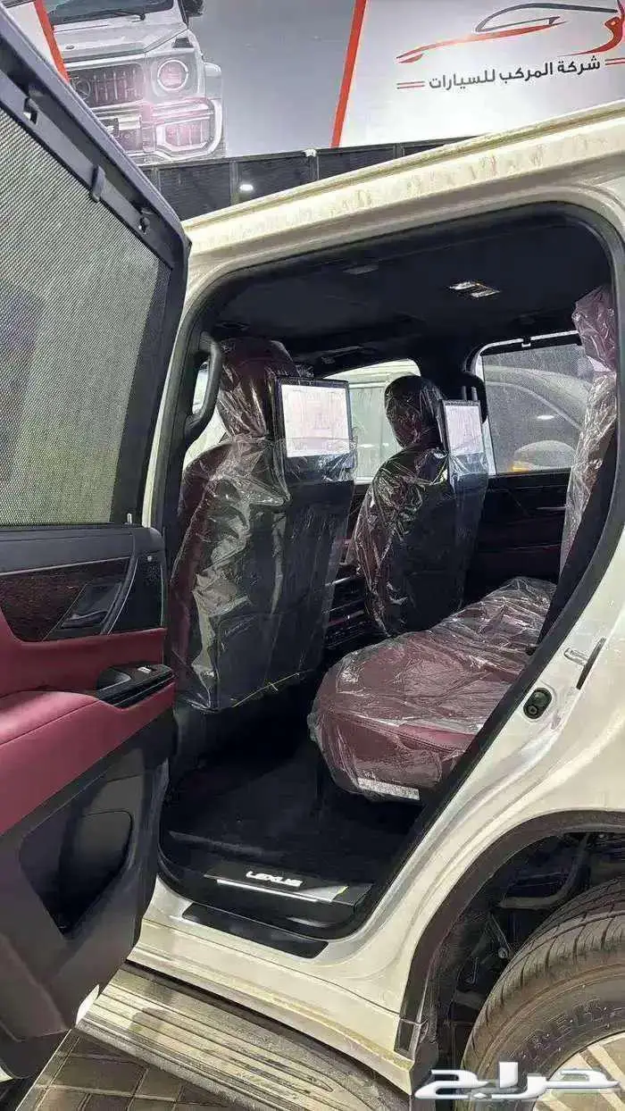 لكزس بي بي عماني داخل احمر 2025 3