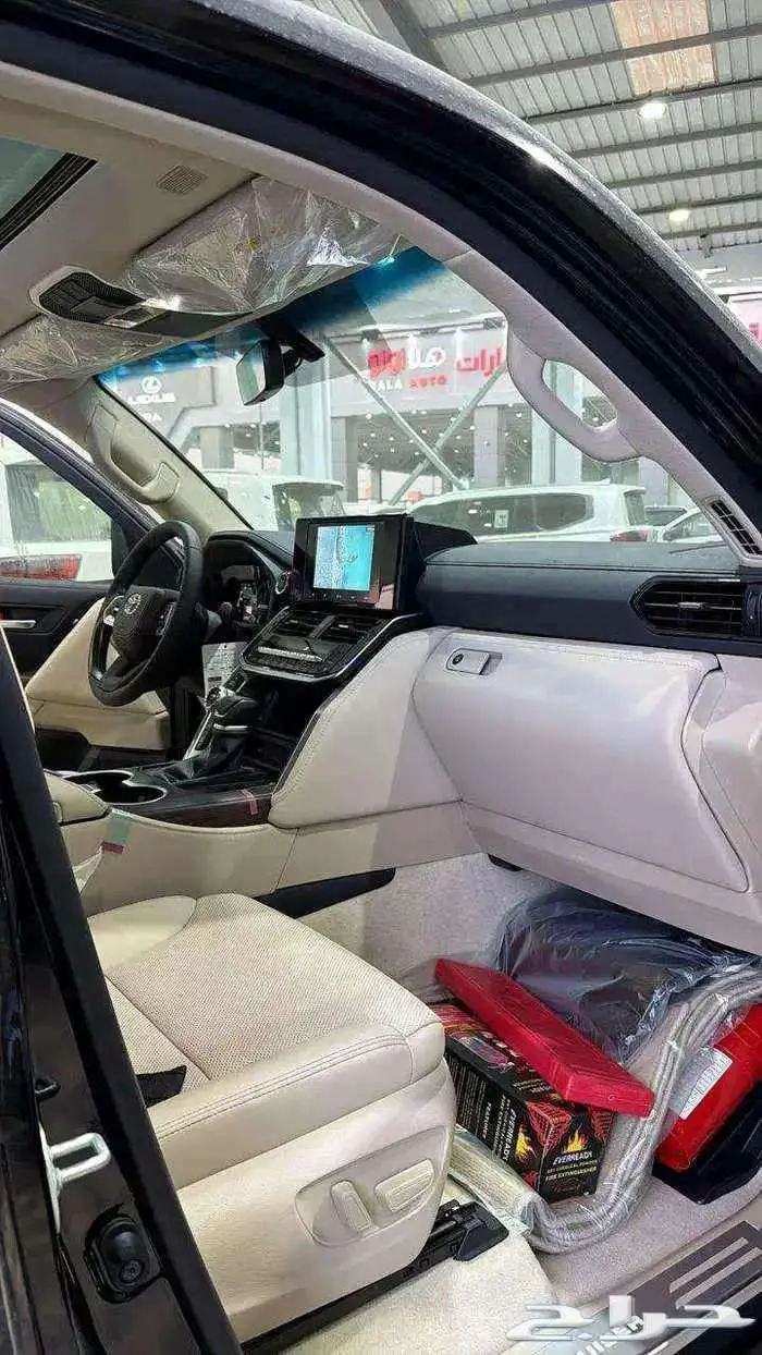تويوتا لاندكروزر GXR L4 فل كامل بريمي 2025 2