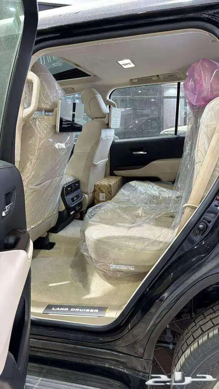 تويوتا لاندكروزر GXR L4 فل كامل بريمي 2025 3