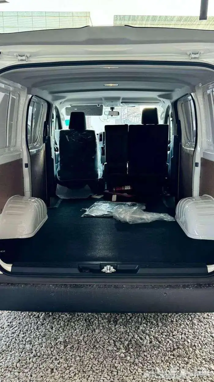 باص بضاعة سقف منخفض ديزل 2026 سعودي 9