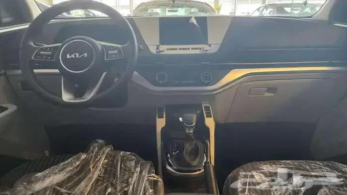 كيا كارينز 2025 7 مقاعد وتكيف مركزي بسعر مغري حصري لدى سفنز 2