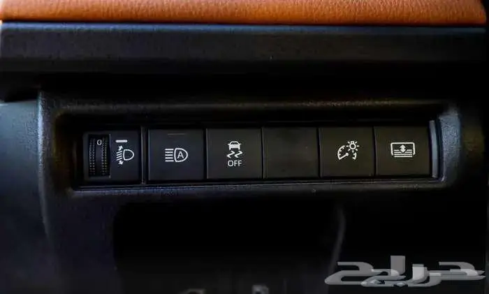 كامري جراندي موديل 2025 تيتانيوم مستعملة 13