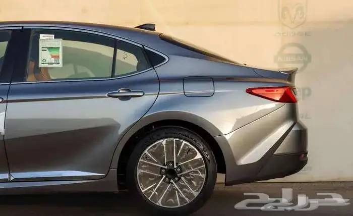 كامري جراندي موديل 2025 تيتانيوم مستعملة 4