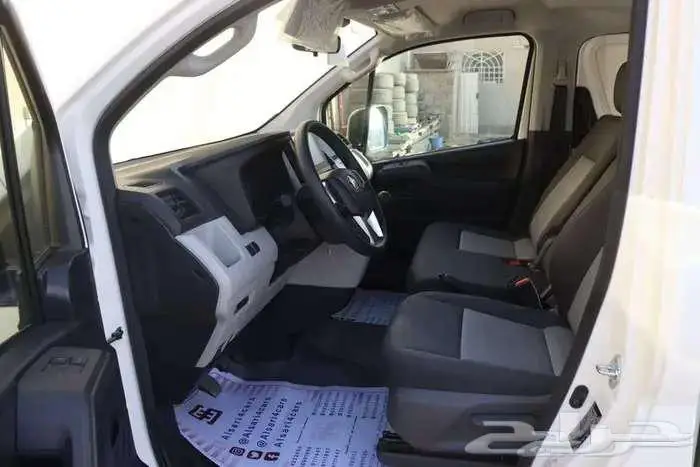 باص بضاعة بنزين سقف منخفضة موديل 2025 11