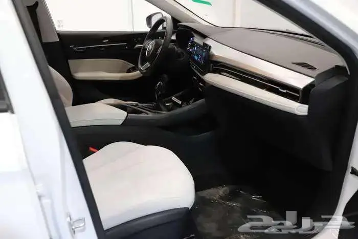 ام جى 5 استاندر الشكل الجديد 2025 9