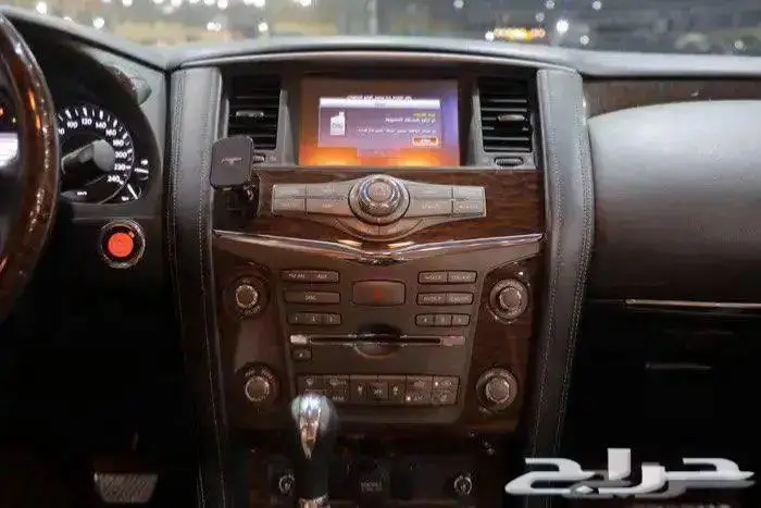 نيسان باترول فل كامل بلاتينيوم ماكينة 4.0 V8 موديل 2016 9