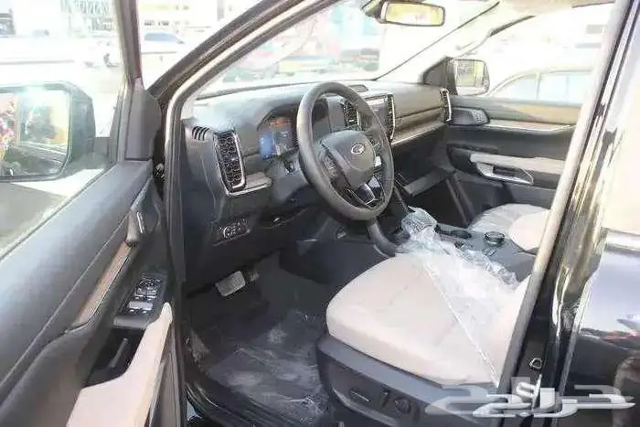 فورد ايفرست XLT نص فل بنزين 2025 سعودى 10