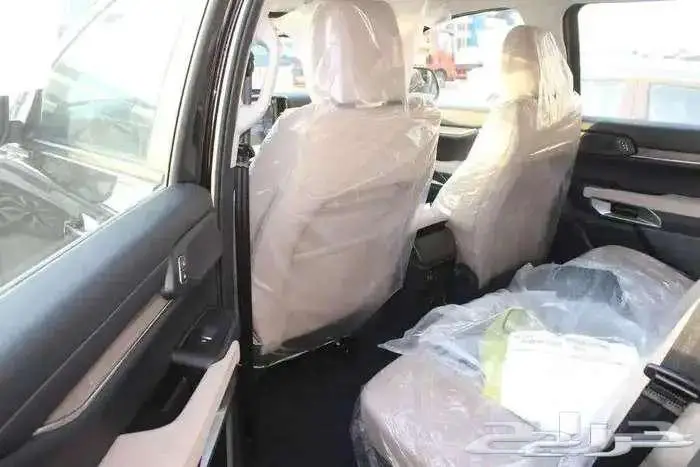 فورد ايفرست XLT نص فل بنزين 2025 سعودى 6