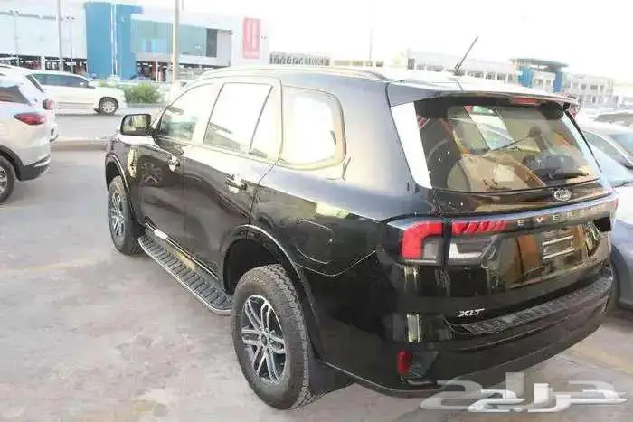 فورد ايفرست XLT نص فل بنزين 2025 سعودى 1