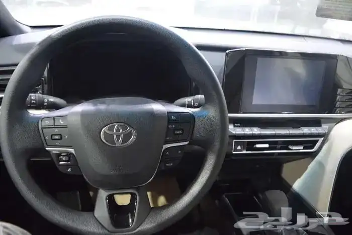 تويوتا كامري استاندر E بنزين 2025 سعودي 10