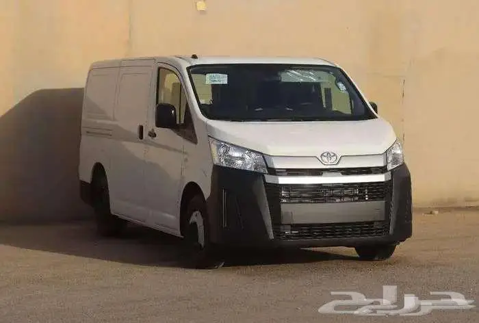 باص بضاعة بنزين سقف منخفضة موديل 2025 2