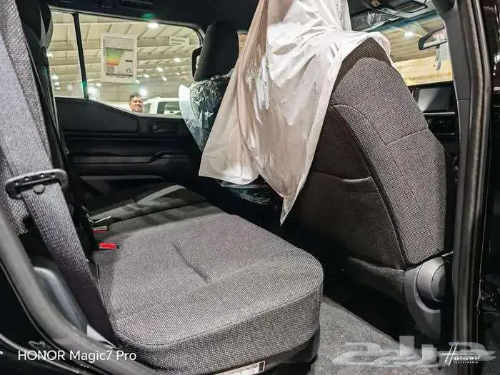 برادو TX موديل 2025 بنزين ستاندرد حبه فقط لون اسود 28