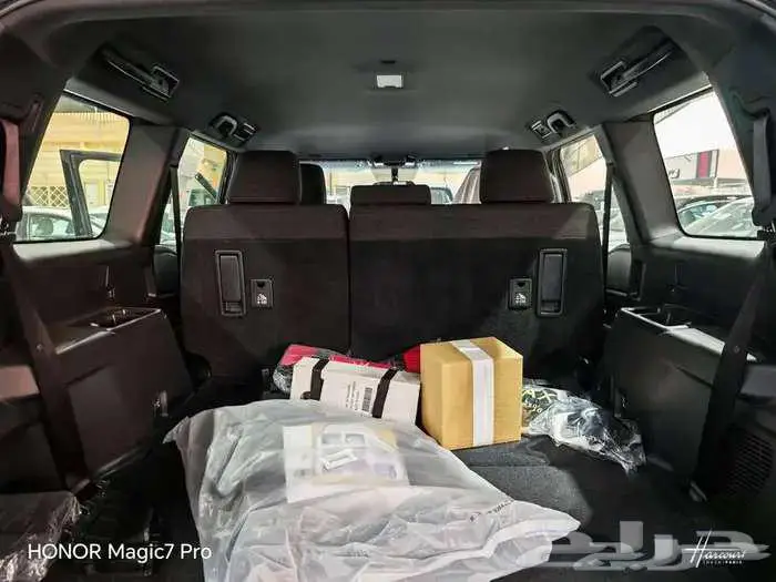 برادو TX موديل 2025 بنزين ستاندرد حبه فقط لون اسود 44