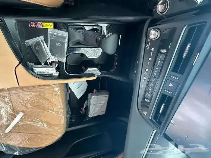 LEXUS. ES 350 2025 CC استندر كاش وتقسيط 7