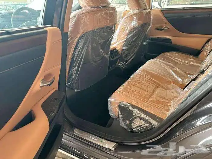 LEXUS. ES 350 2025 CC استندر كاش وتقسيط 9