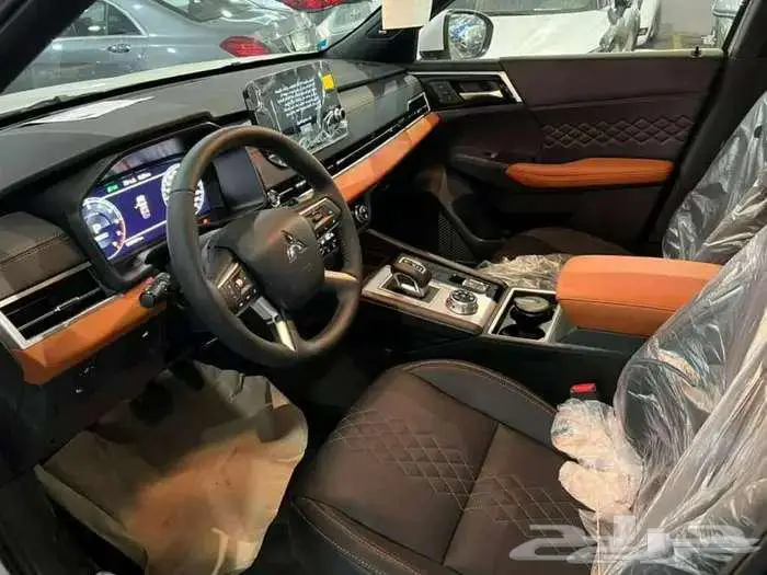 ميتسوبيشي اوتلاندر 2025 5-7 راكب بااقل الأسعار وجميع الفئات 6