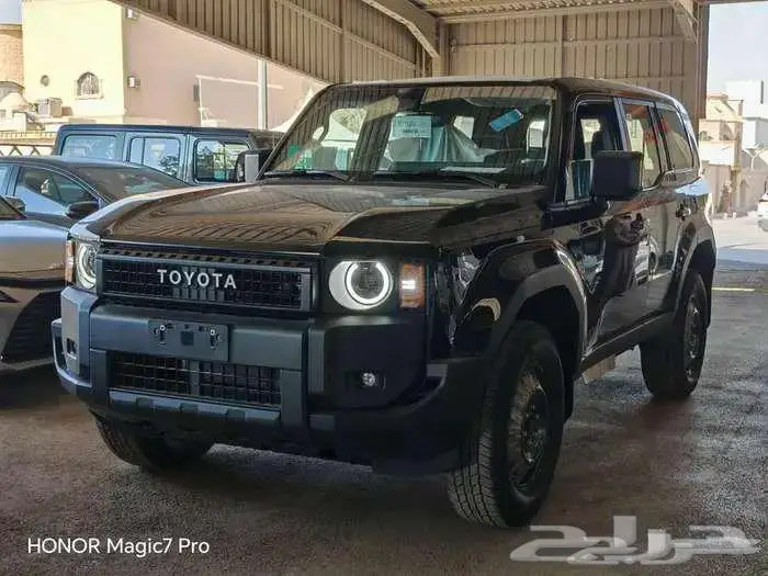 برادو TX بنزين اسود س 2025 16