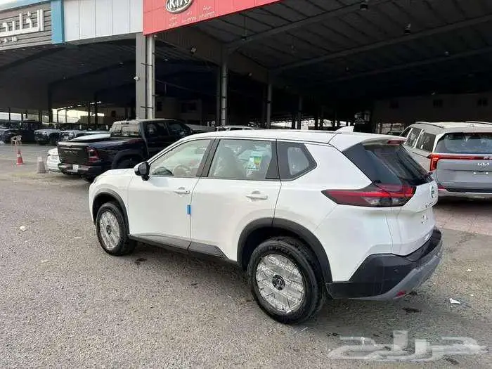 نيسان اكس تريل استاندر 7راكب دفع امامي 2026 اقساط او كاش 10