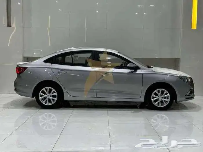 ام جي 5 MG ستاندرد موديل 2025 كاش تمويل اقل سعر 3