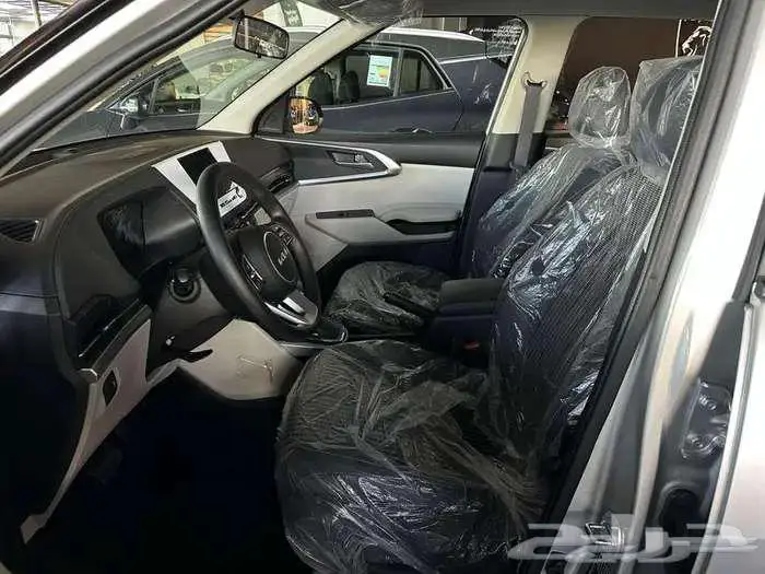 كيا كارينز 2025 ستاندر مطور عرض حصري 5