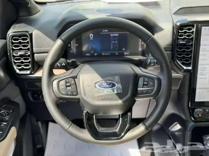 فورد ايفرست ليميتد 2025 فل كامل عرض خاص 5