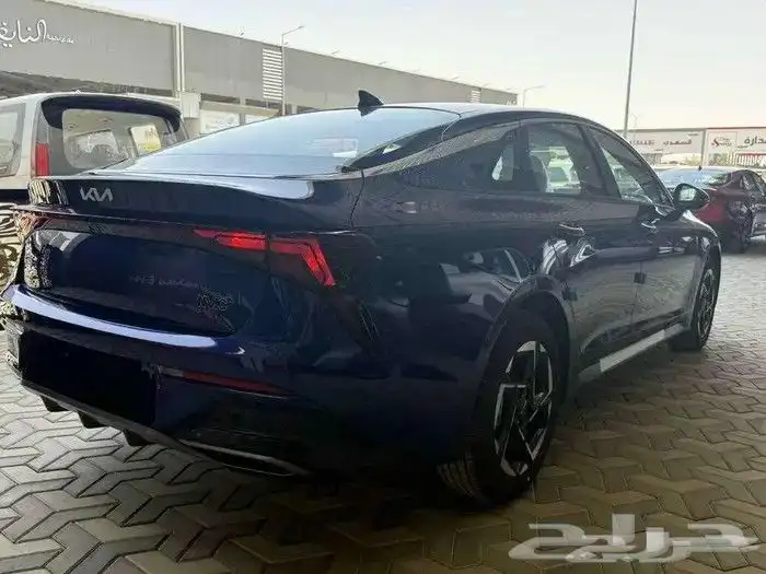 كيا كى5 ستاندر مطور فتحه سقف موديل 2025 9