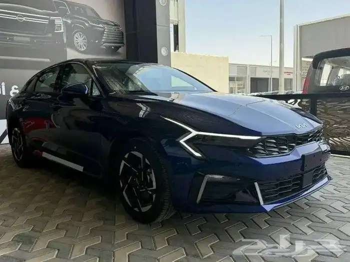 كيا كى5 ستاندر مطور فتحه سقف موديل 2025 2