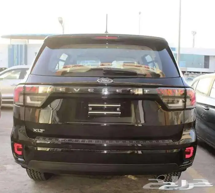 فورد ايفرست XLT نص فل بنزين 2025 سعودى 11
