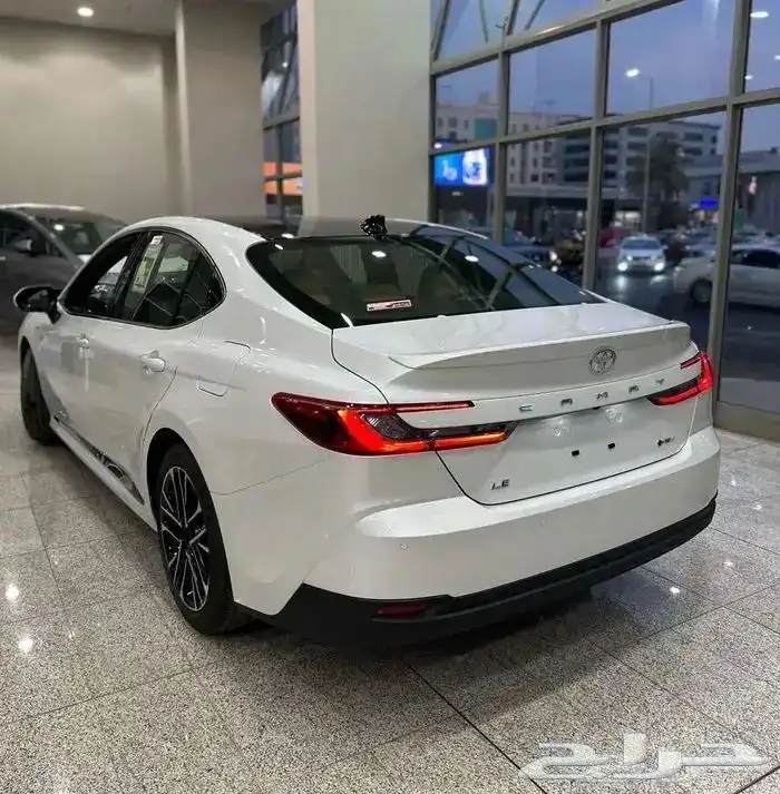 كامري ال اي هايبرد بانوراما CAMRY LE H 2025 1