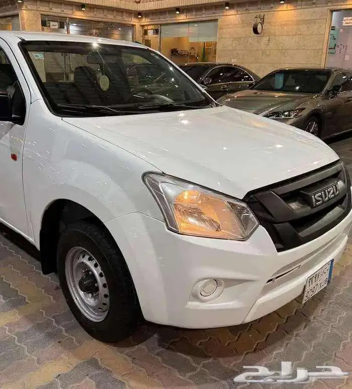 للبيع ايسوزو ديماكس 2016 غماره 2.5cc ديزل سعودي 3