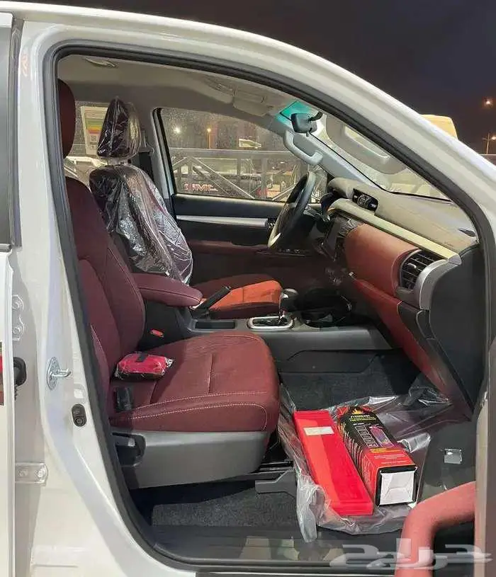 هايلوكس GLXS م2.7 غمارتين دبل بنزين تماتيك بريمي 2025 4