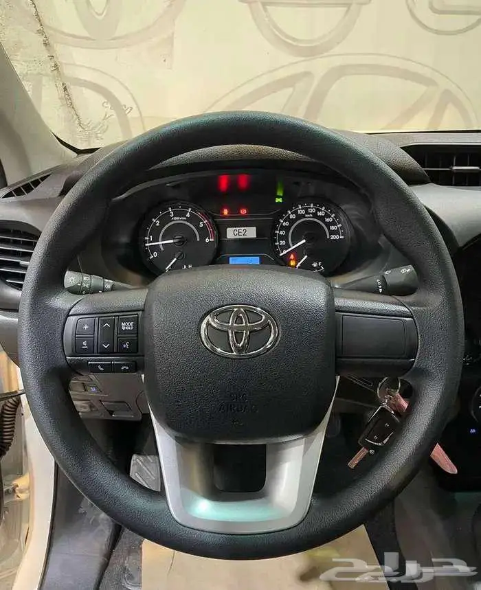 هايلوكس غمارتين GL ديزل 2025 للتقسيط 12