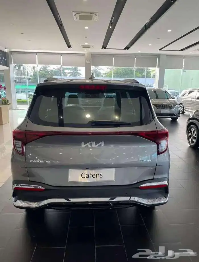 كيا كارينز نص فل موديل 2025 كاش واقساط 12
