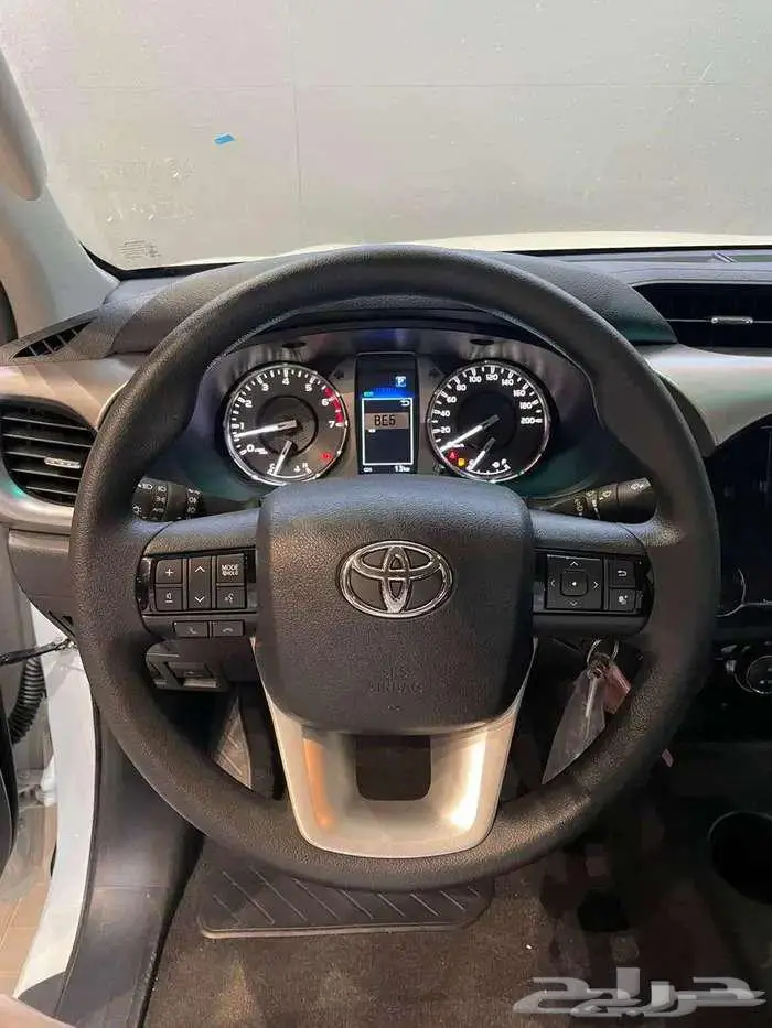 هايلوكس GLXS م2.7 غمارتين دبل بنزين تماتيك بريمي 2025 8